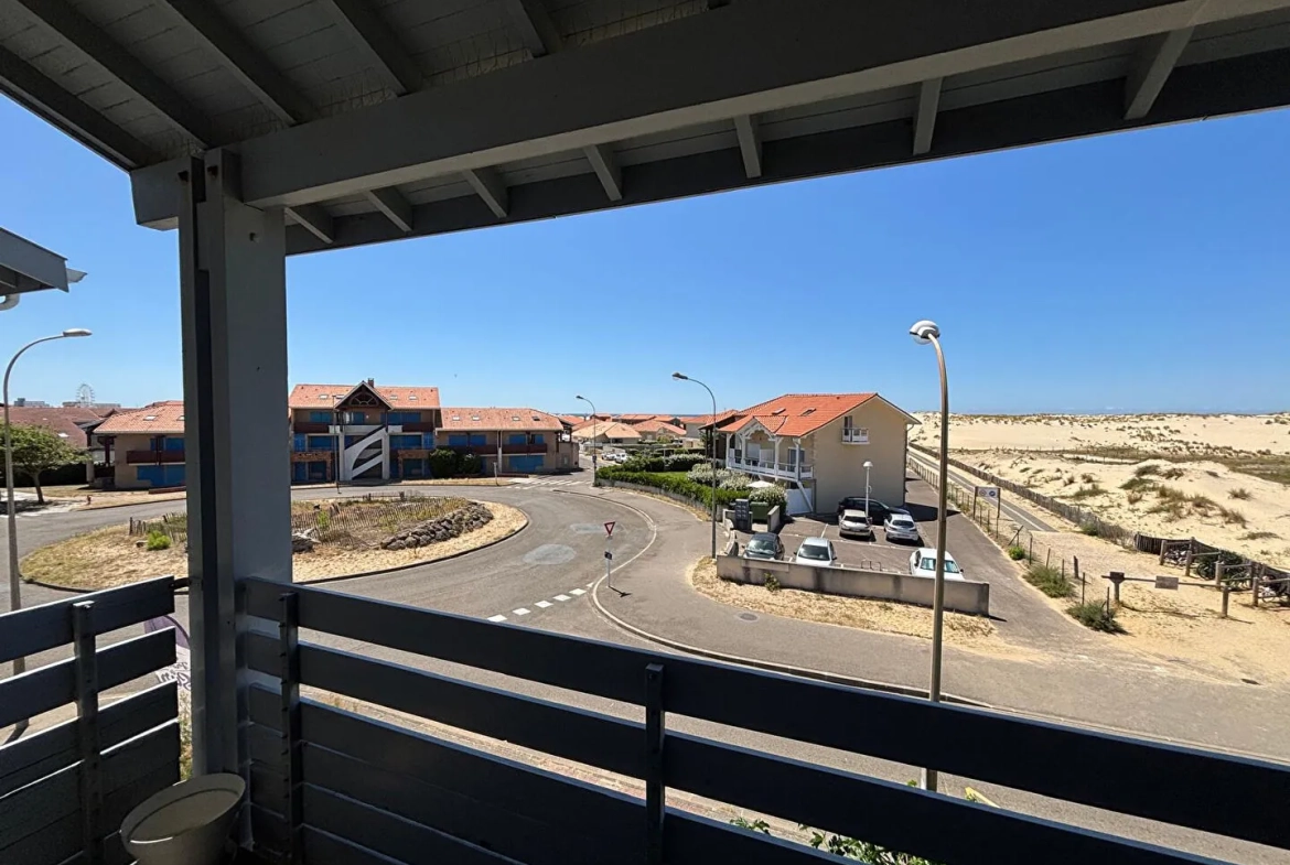 Appartement duplex à Biscarrosse de 36,16 m² avec vue exceptionnelle et garage privé 