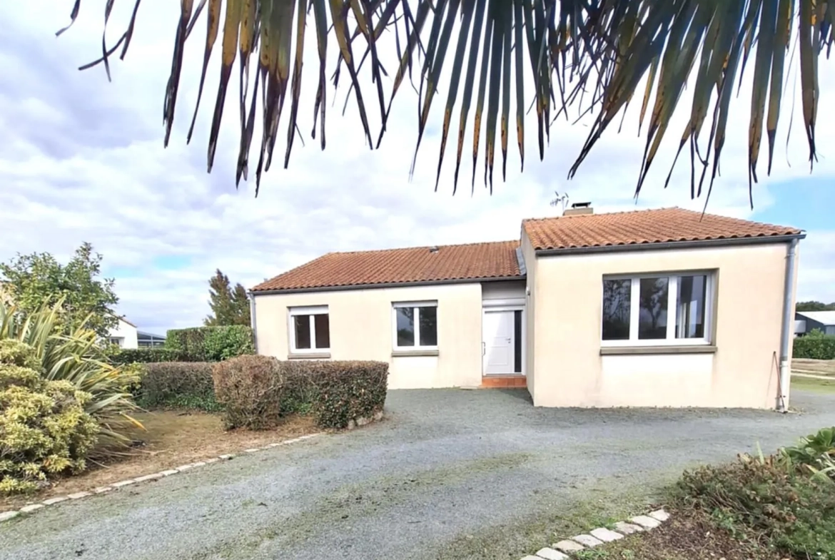Maison en Centre Bourg avec Garage et Terrain, Les Lucs-sur-Boulogne 