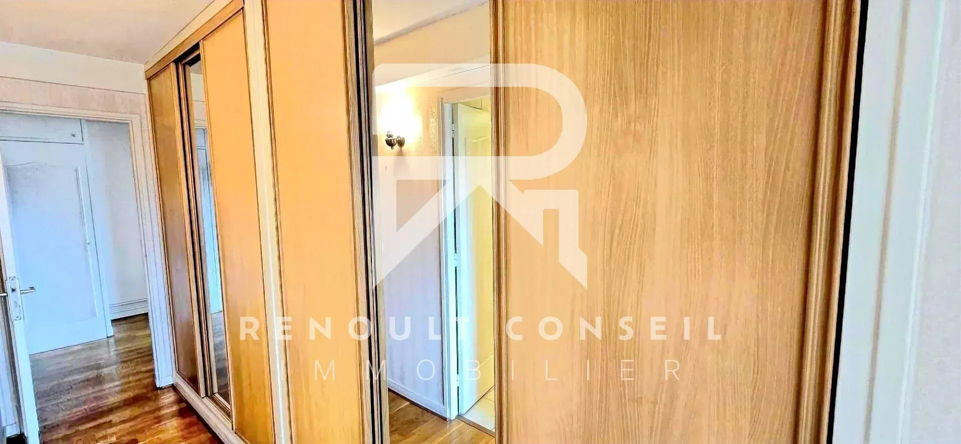 Appartement F3 avec balcon et garages à Saint-Aubin-lès-Elbeuf 