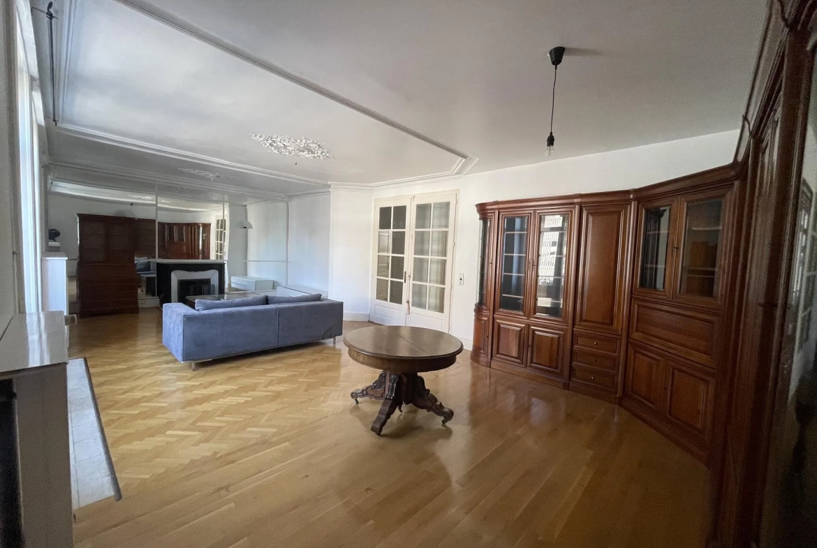 Appartement bourgeois lumineux de 154 m² au cœur d'Épinal 