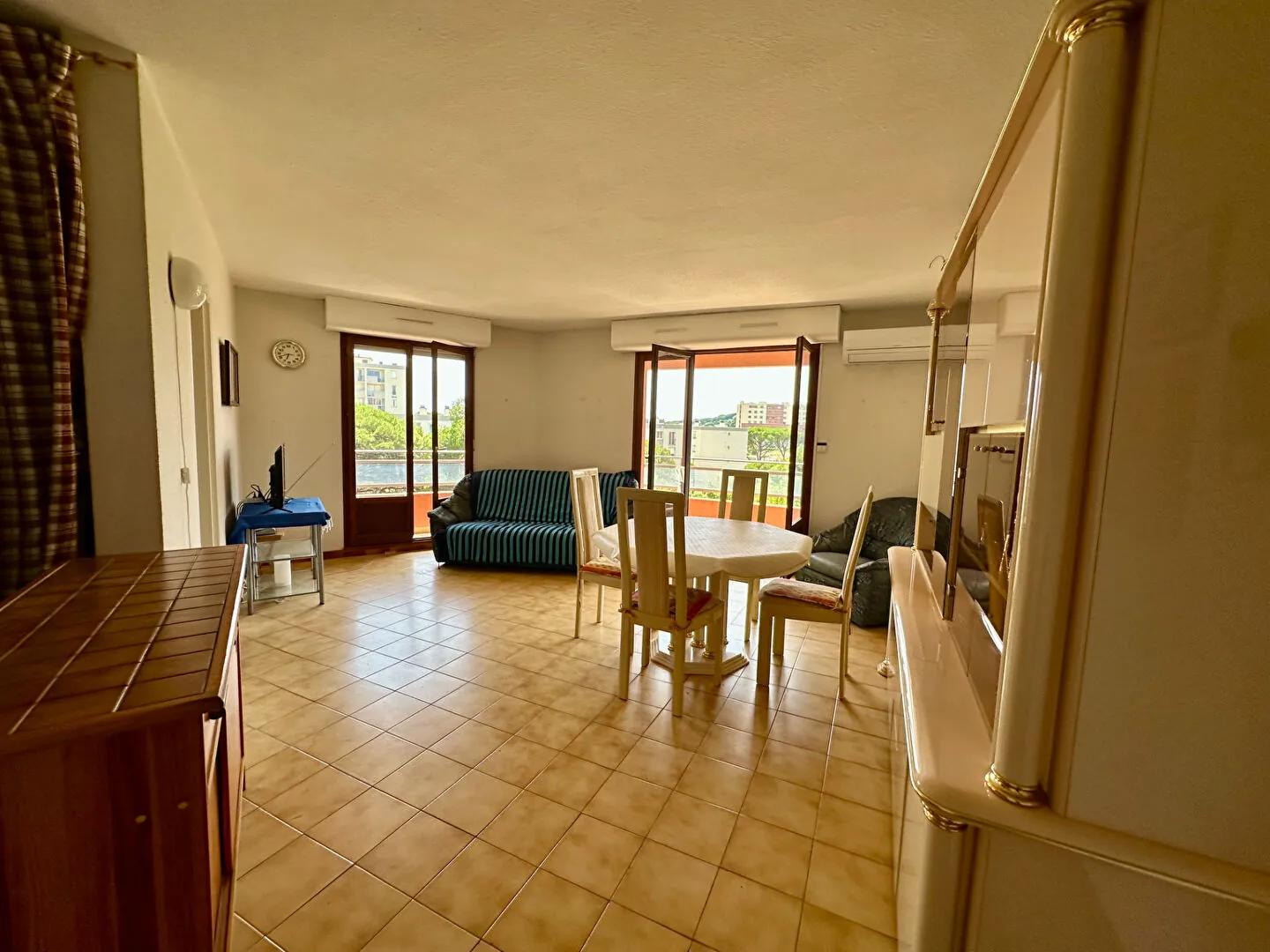 Appartement de 43 m² à Sainte-Maxime avec terrasse et parking 