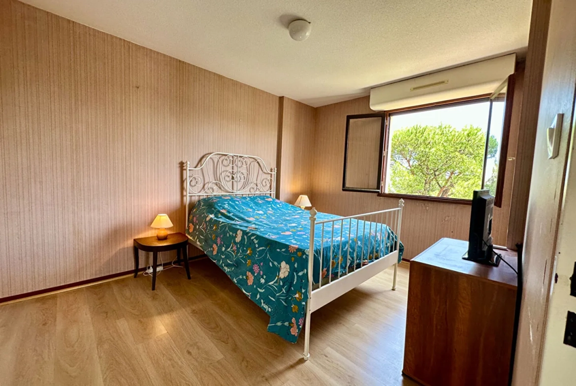 Appartement de 43 m² à Sainte-Maxime avec terrasse et parking 
