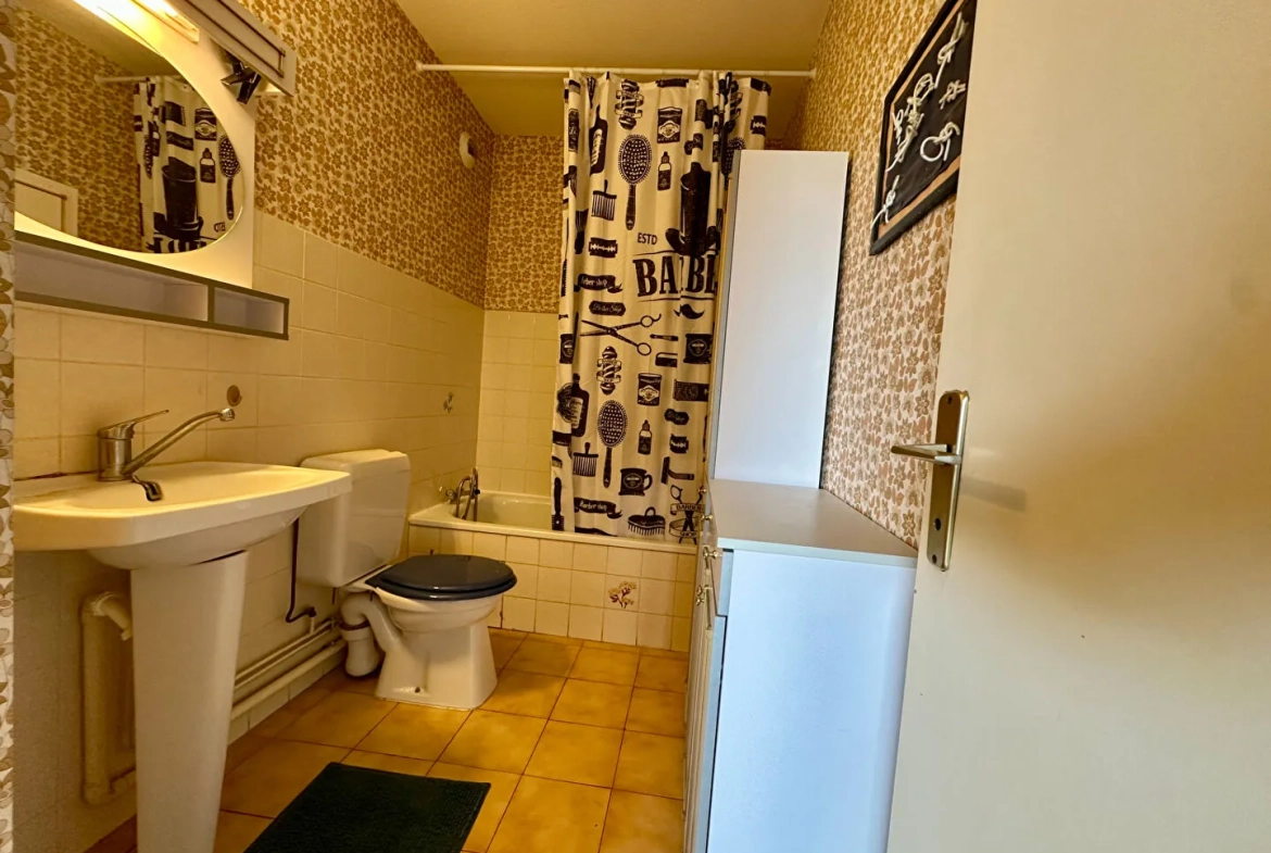 Appartement de 43 m² à Sainte-Maxime avec terrasse et parking 
