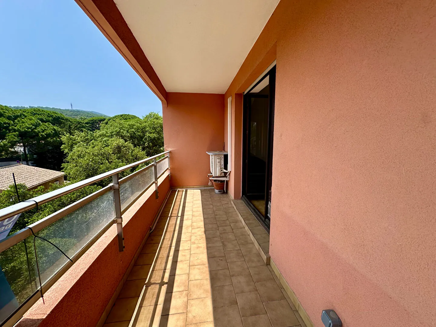 Appartement de 43 m² à Sainte-Maxime avec terrasse et parking 