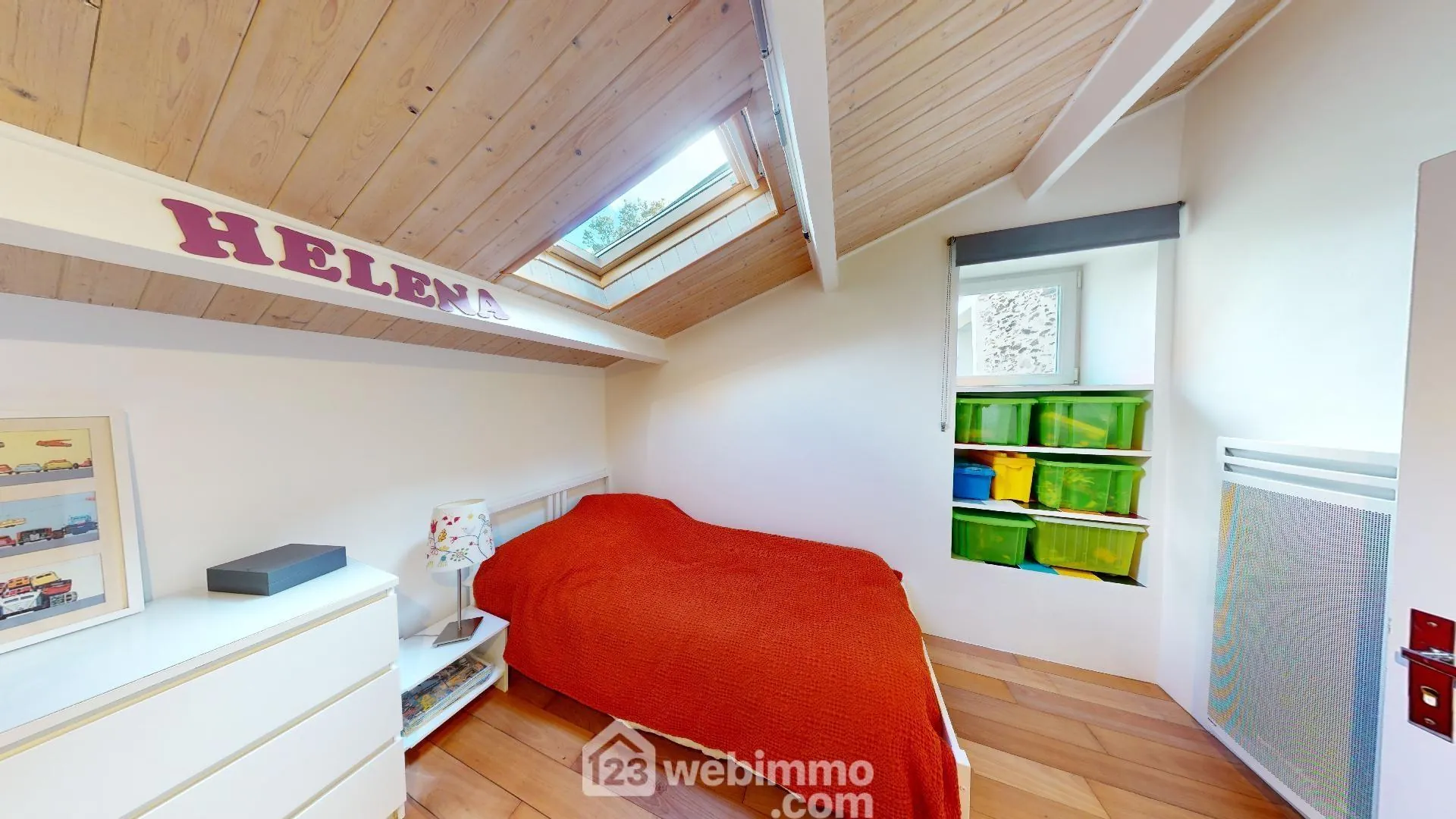 Maison rénovée de 124 m² avec piscine à Poiroux 