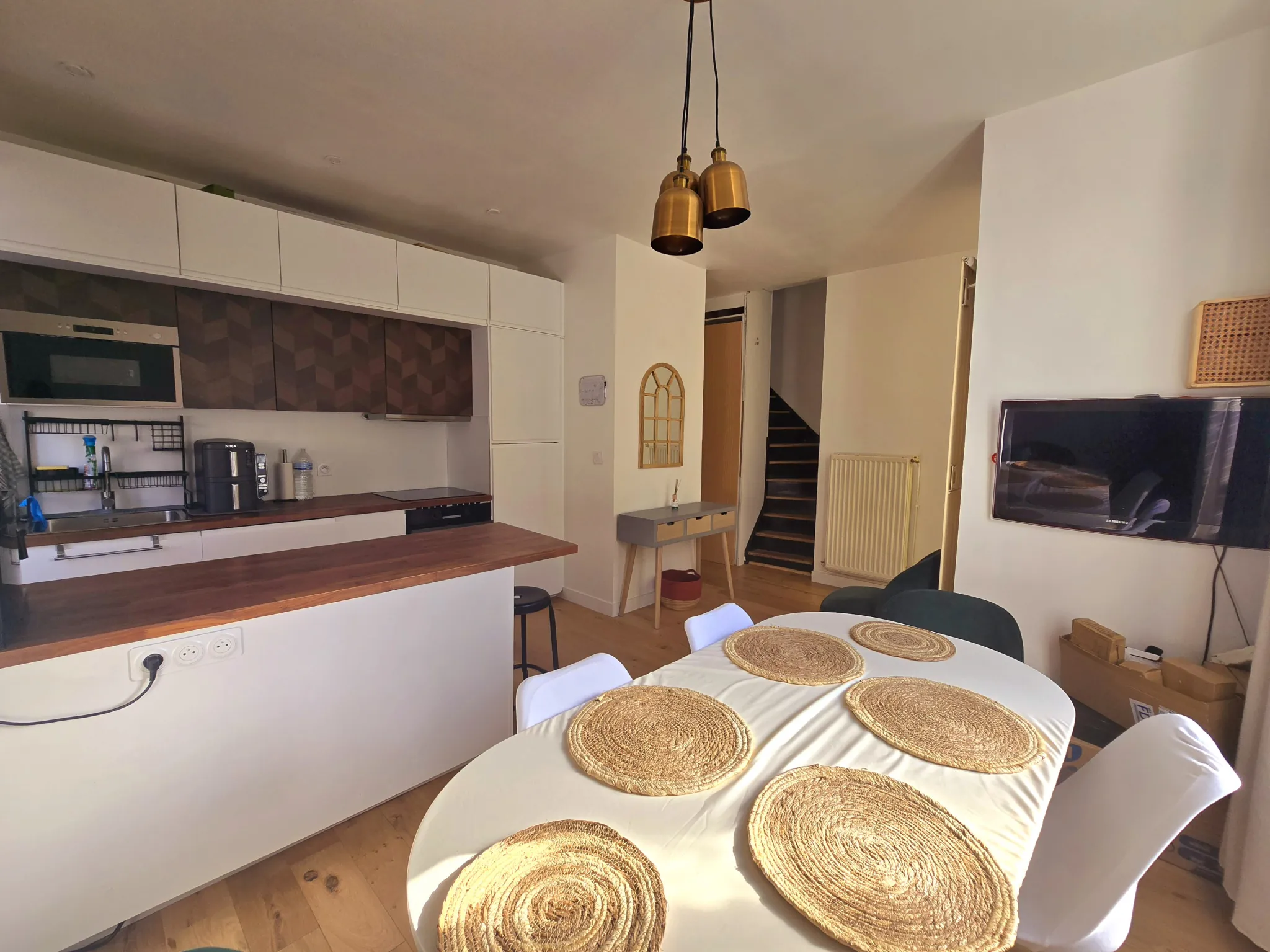 Maison rénovée à Lambersart Canteleu avec 3 chambres, cave et potentiel locatif 