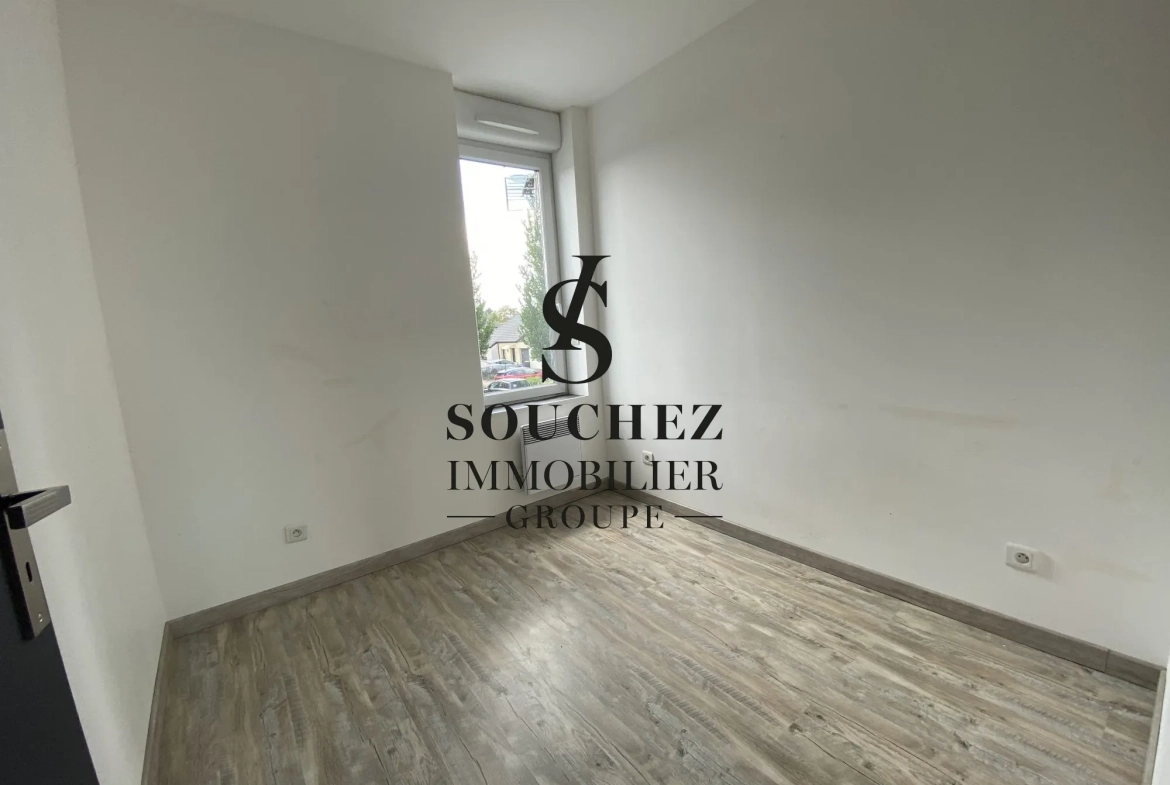 Maison semi-mitoyenne rénovée avec terrasse et jardin à Bully-les-Mines 