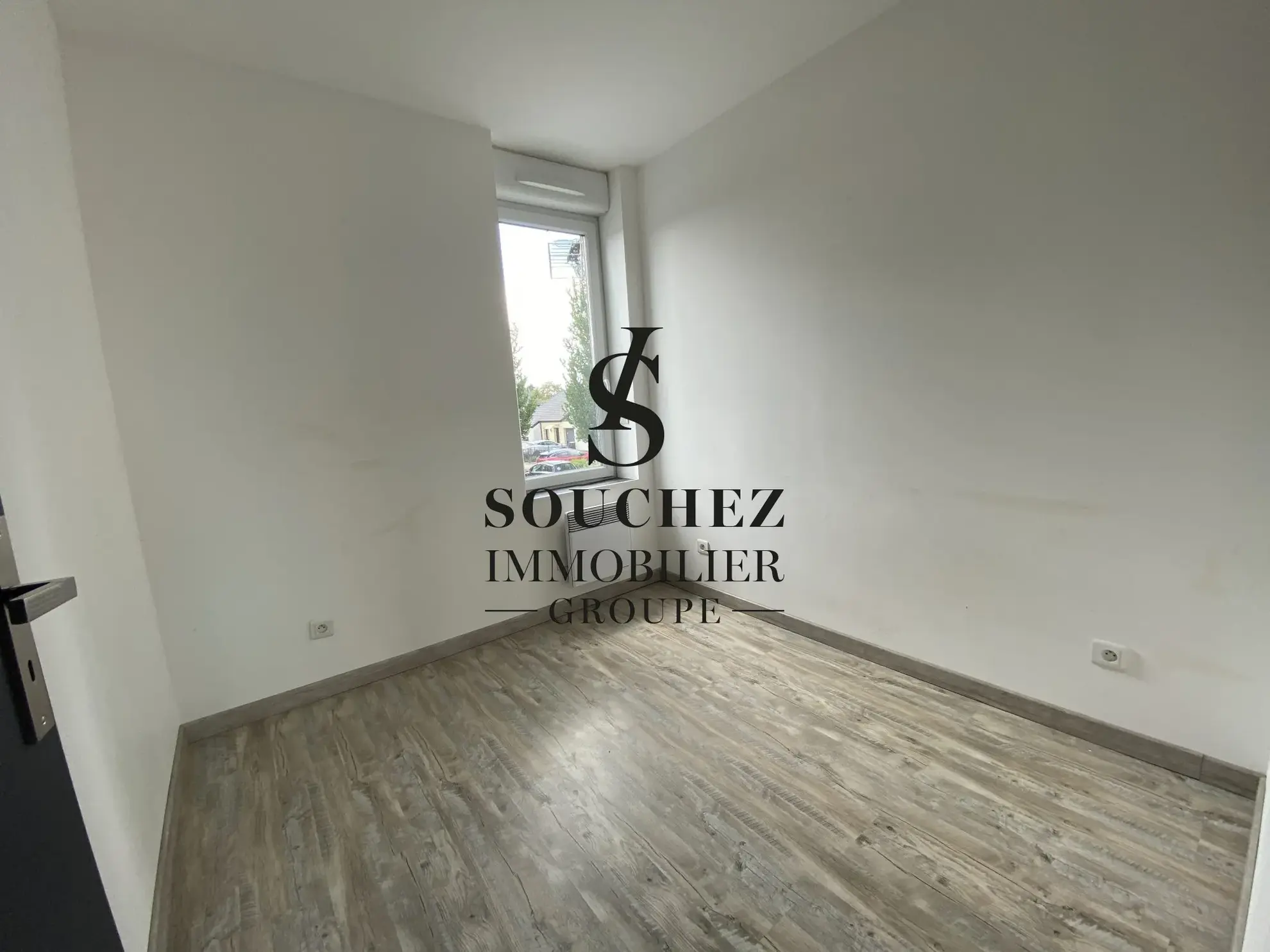 Maison semi-mitoyenne rénovée avec terrasse et jardin à Bully-les-Mines 