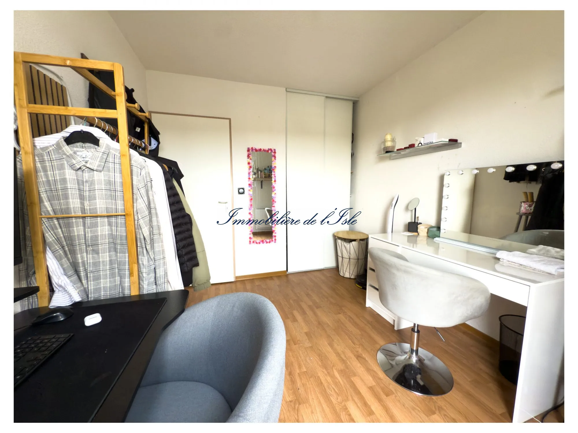Appartement T3 de 64 m² avec piscine, parking à Trelissac 