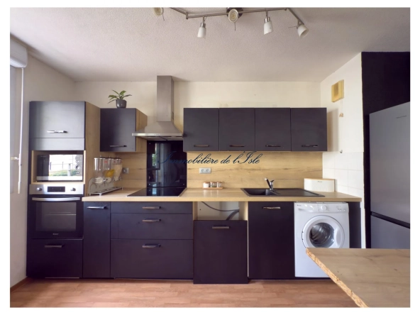 Appartement T3 de 64 m² avec piscine, parking à Trelissac