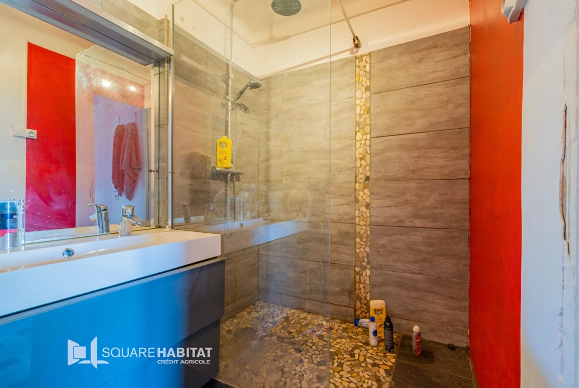 Appartement 2 pièces de 41m² à Marseille avec balcon, proche faculté, rentabilité 6,2% 