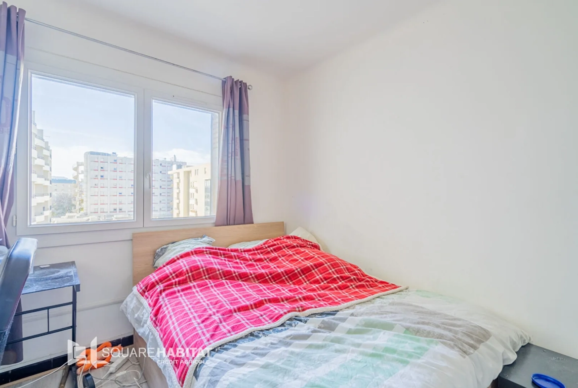 Appartement 2 pièces de 41m² à Marseille avec balcon, proche faculté, rentabilité 6,2% 