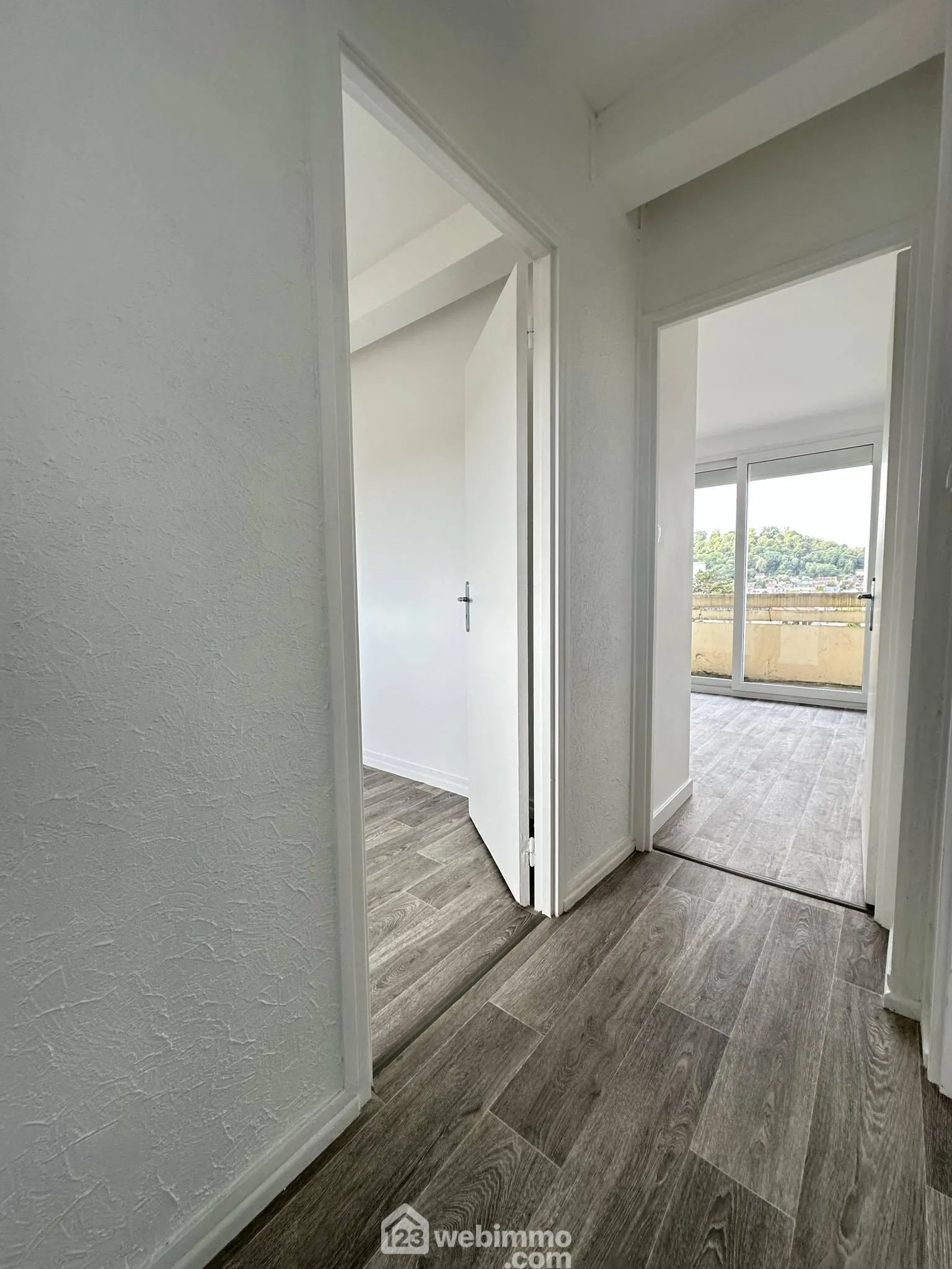 Appartement de 57 m² à Laon avec 2 chambres et cave 