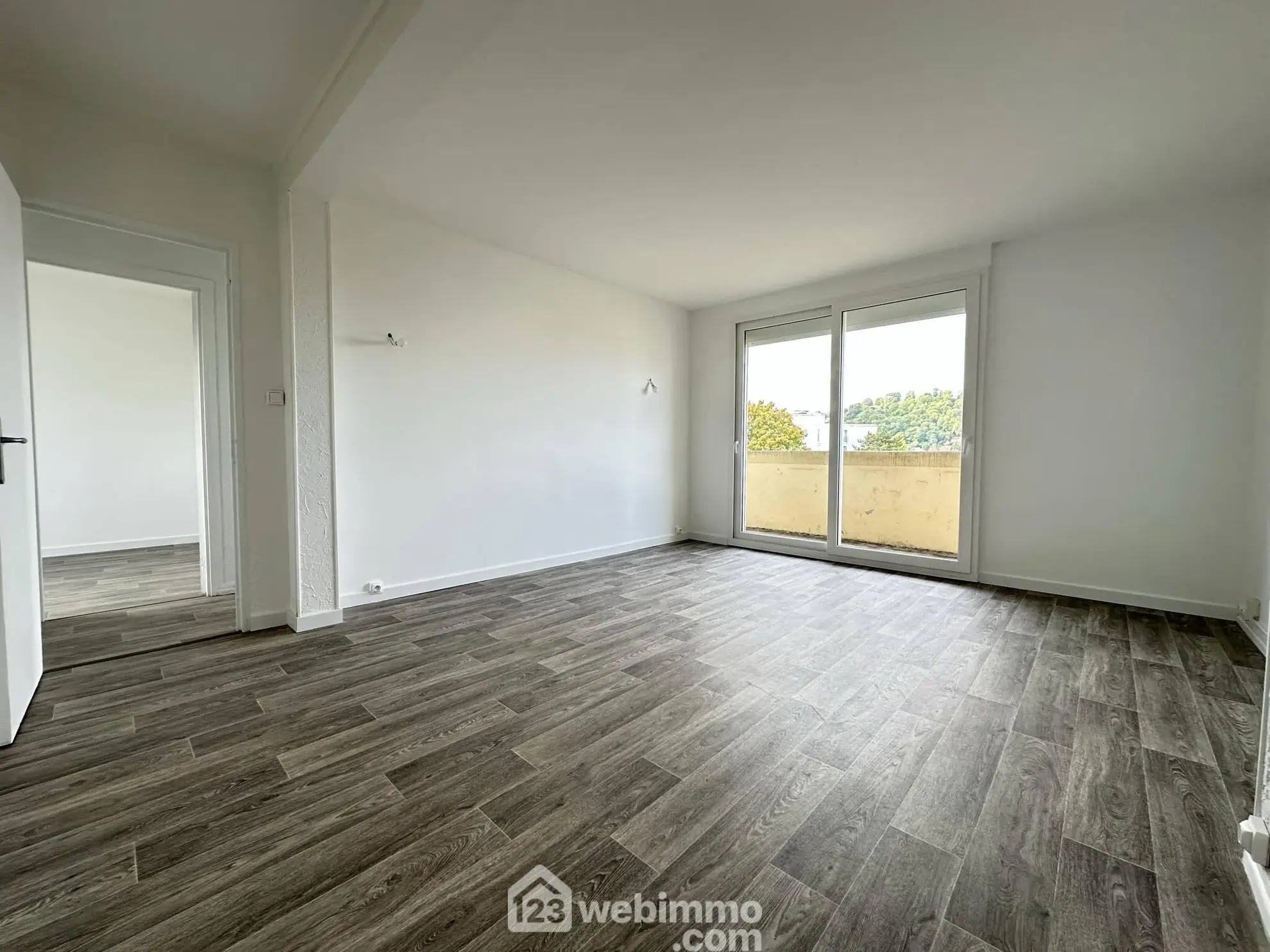Appartement de 57 m² à Laon avec 2 chambres et cave 