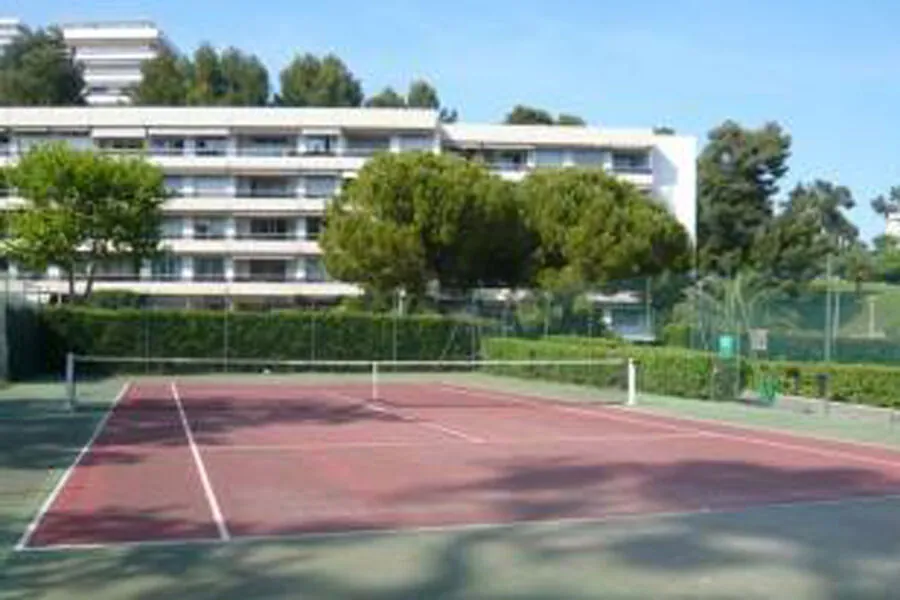 Spacieux studio à vendre dans la Résidence La Cadenelle, Marseille 8ème 