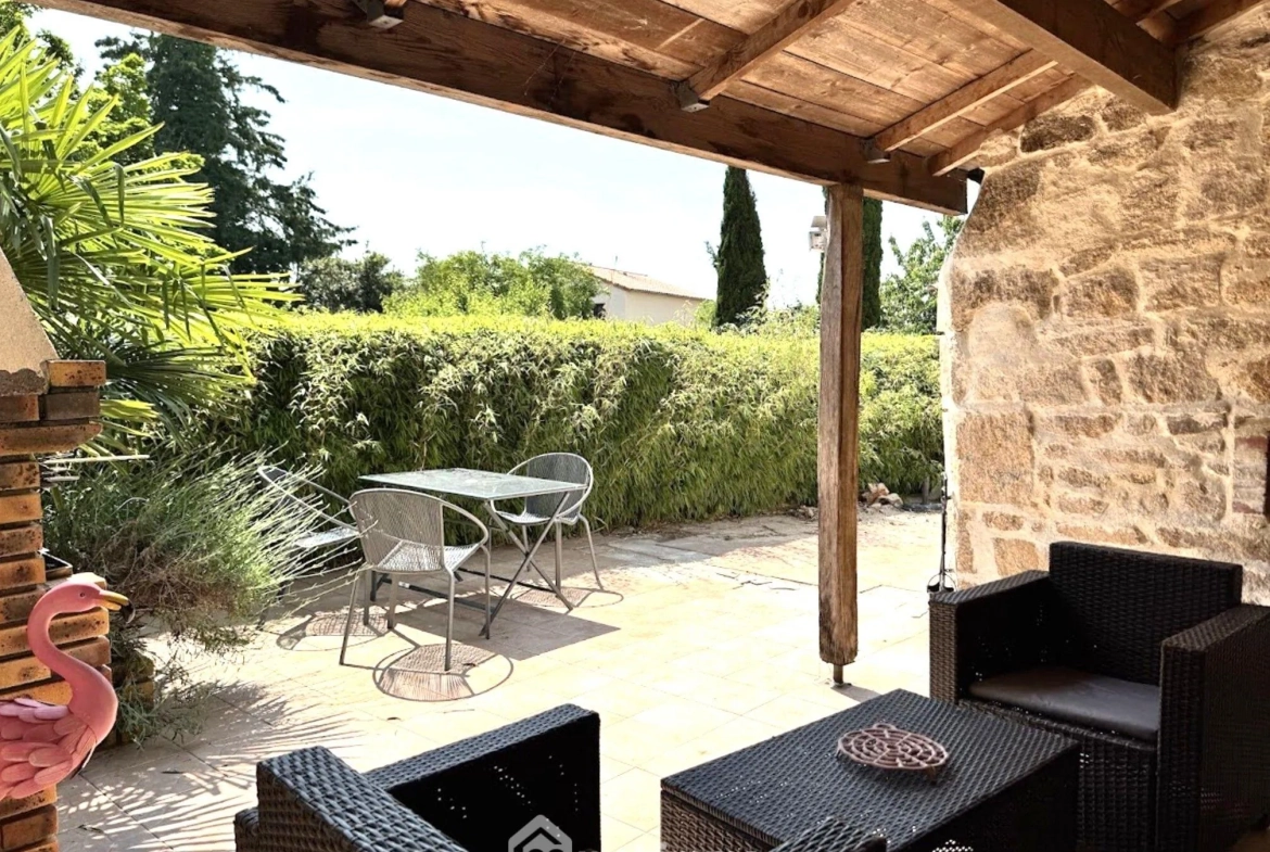 Maison familiale 180 m² à Saint Amand sur Sèvre avec jardin et potentiel touristique 