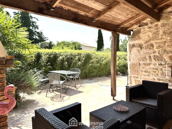 Maison familiale 180 m² à Saint Amand sur Sèvre avec jardin et potentiel touristique