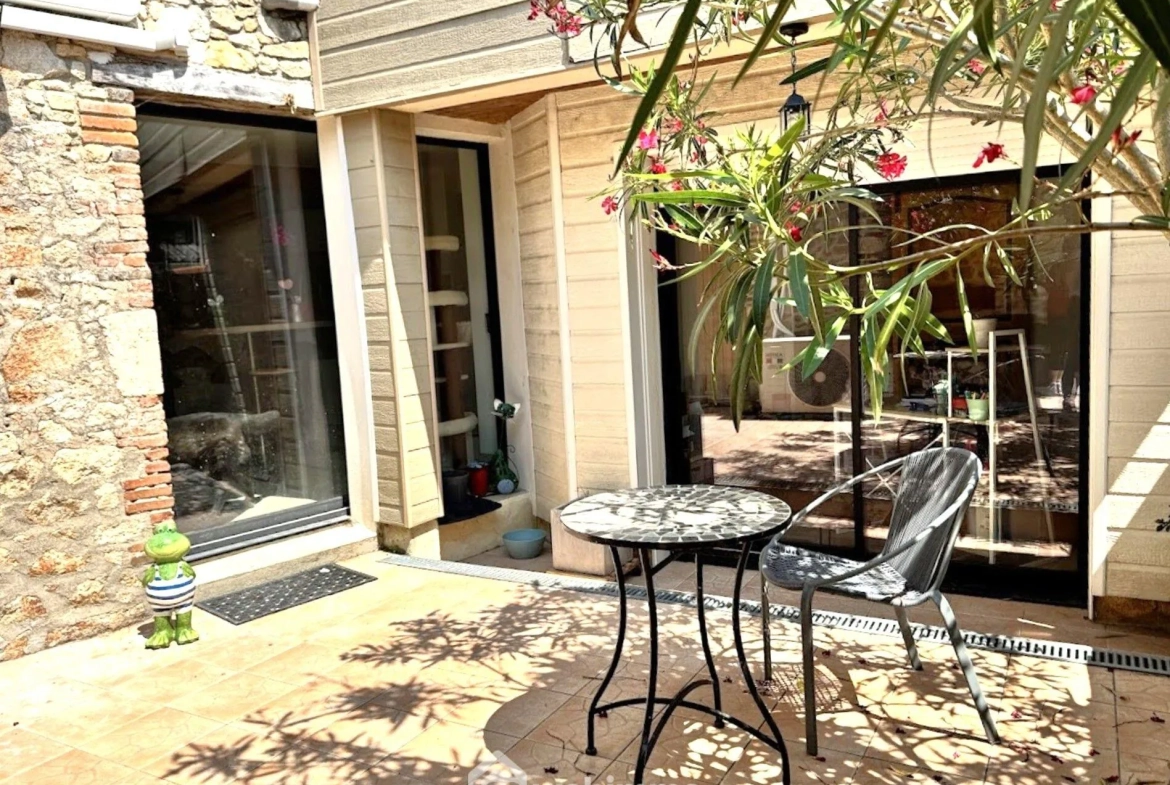 Maison familiale 180 m² à Saint Amand sur Sèvre avec jardin et potentiel touristique 