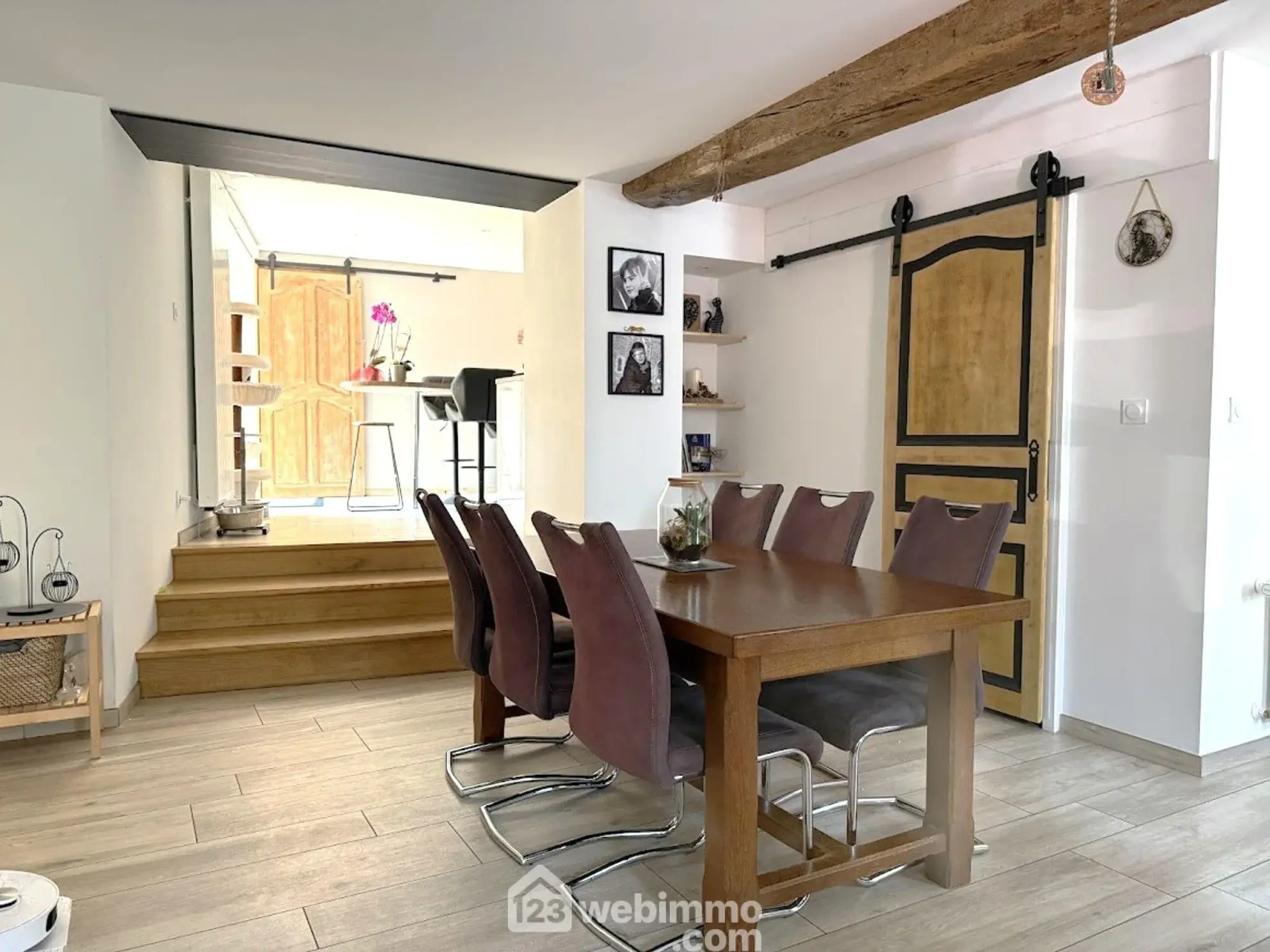 Maison familiale 180 m² à Saint Amand sur Sèvre avec jardin et potentiel touristique 