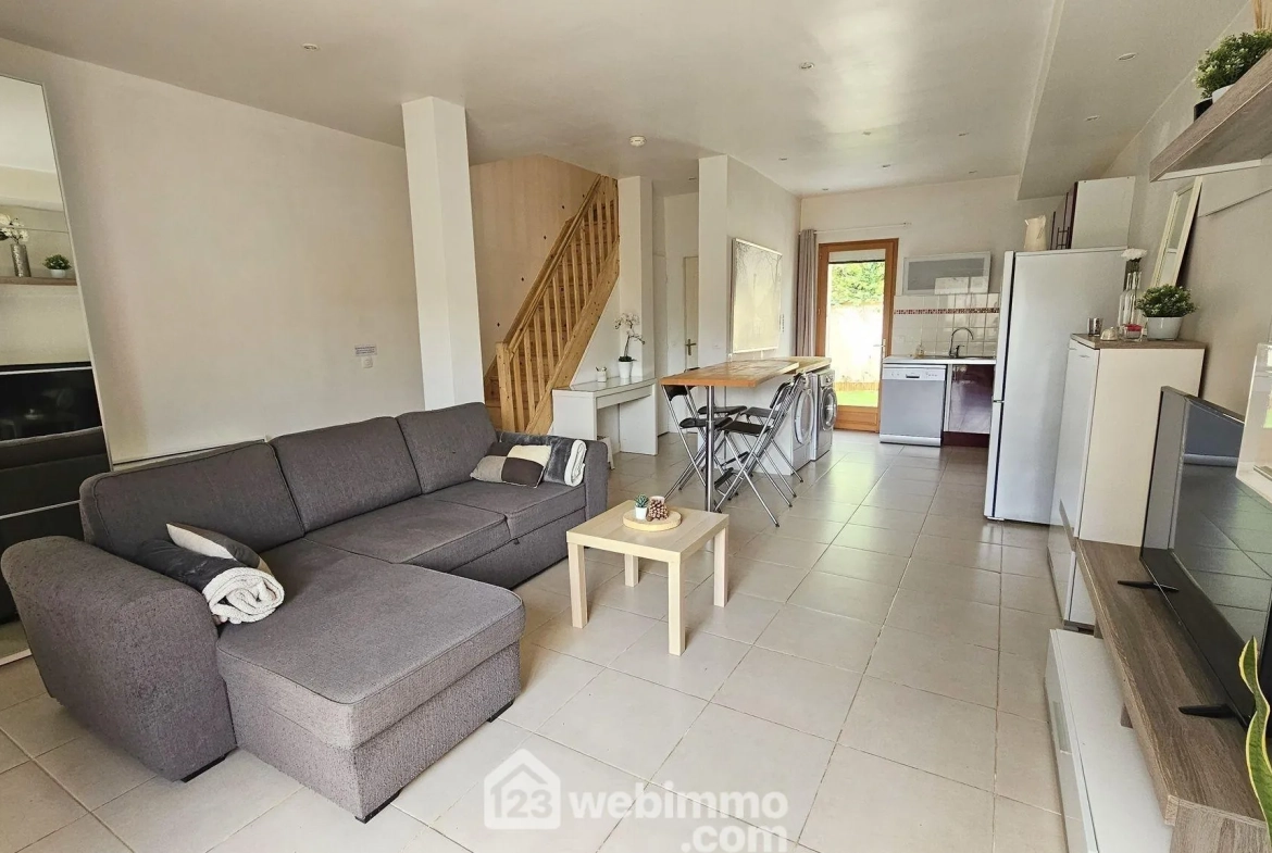 Charmante maison de 66 m² avec terrasses et jardin à Arbonne-la-Forêt 