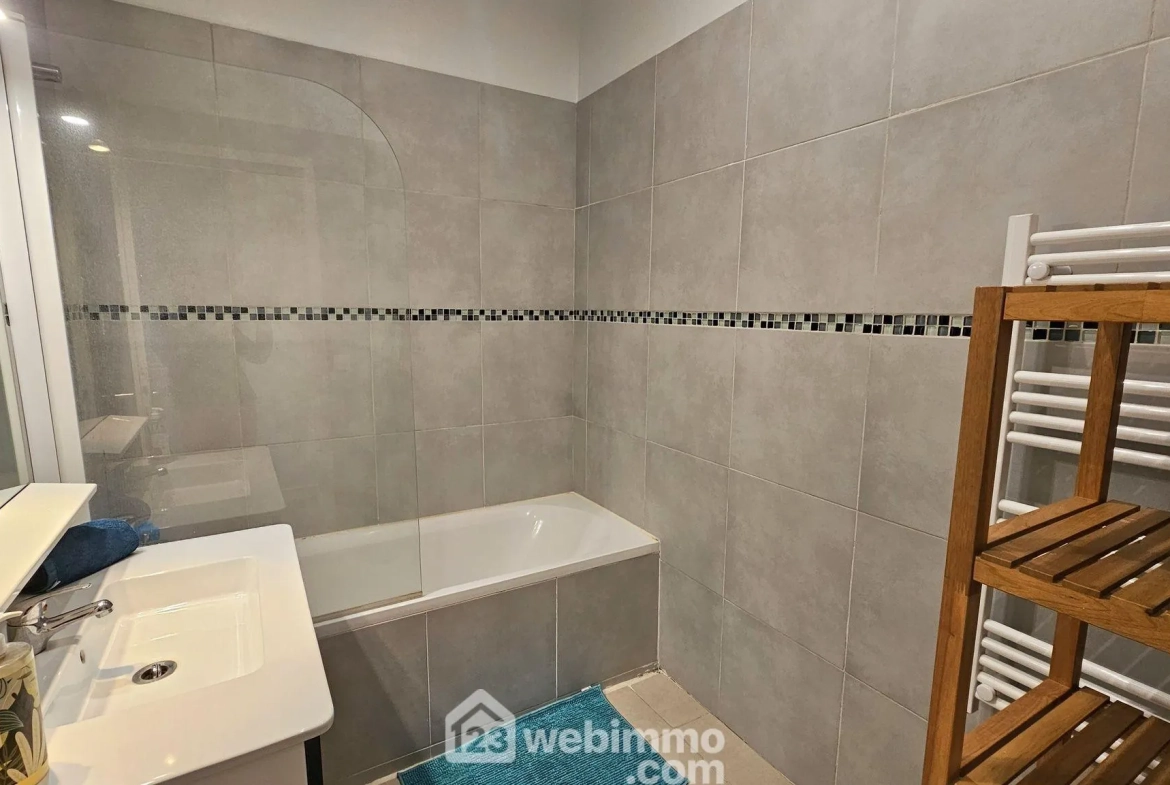 Charmante maison de 66 m² avec terrasses et jardin à Arbonne-la-Forêt 