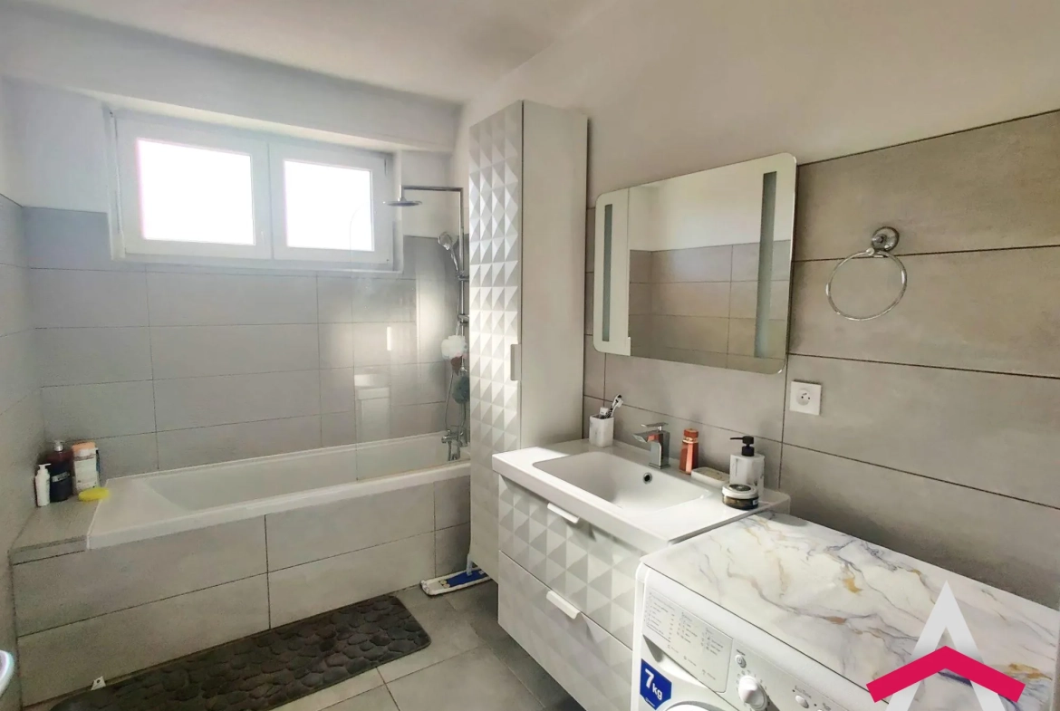 Appartement à vendre à Kingersheim - 4 pièces, 90,66 m², cave et garage 