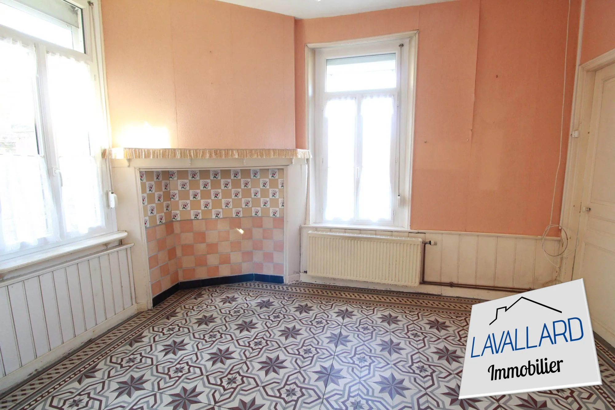 Maison à rénover de 79,60 m² à Beauval avec jardin et parking 