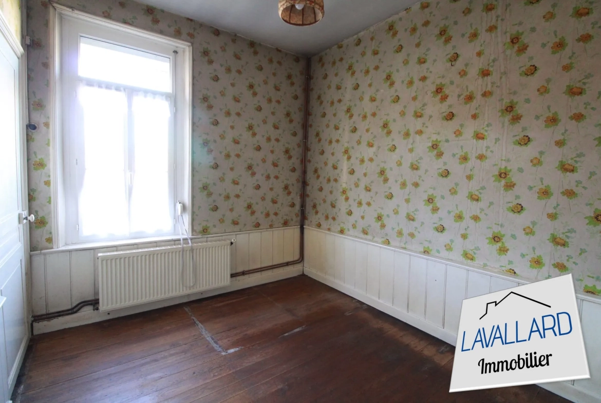 Maison à rénover de 79,60 m² à Beauval avec jardin et parking 