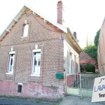 Maison à rénover de 79,60 m² à Beauval avec jardin et parking