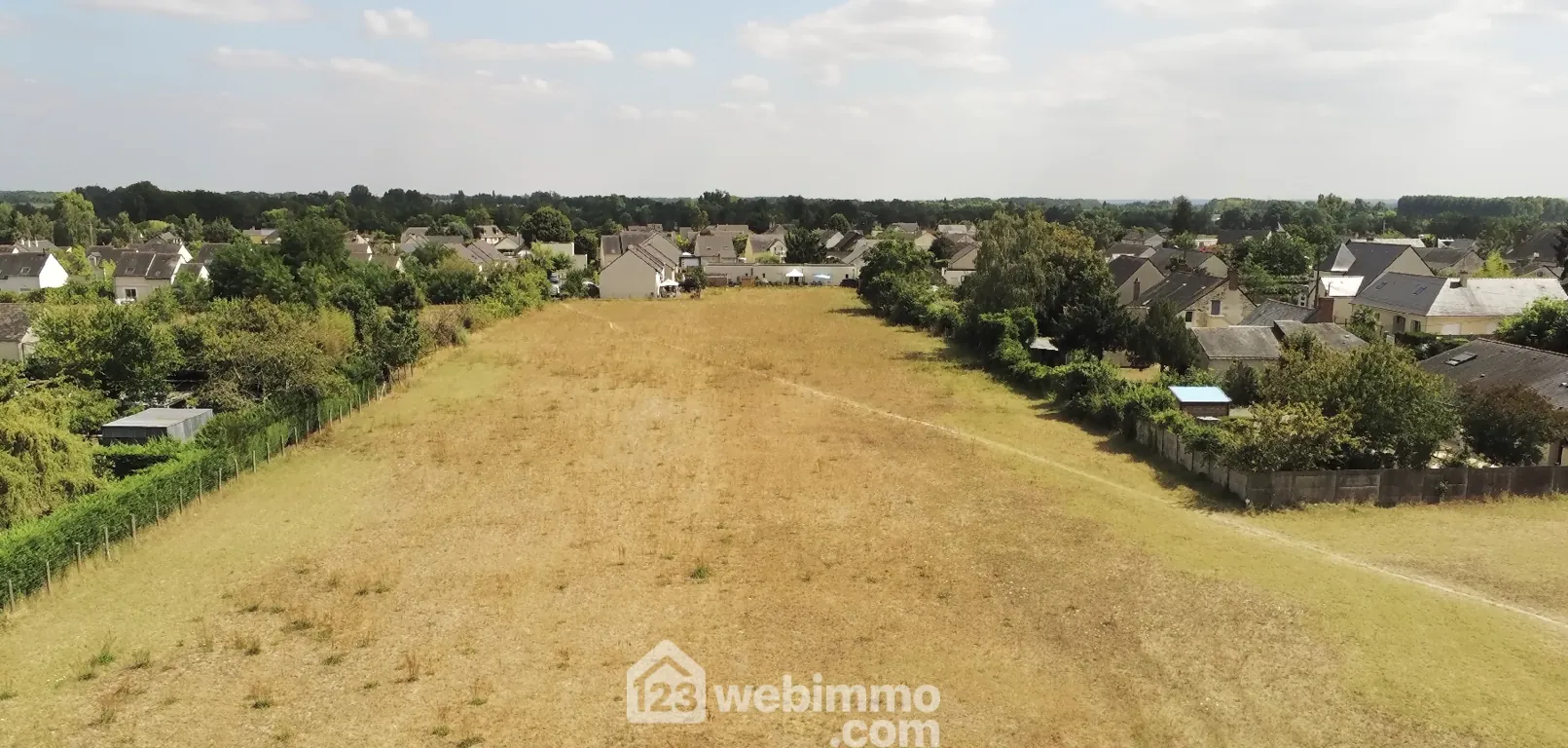Terrain à bâtir de 589 m² à Mazé Milon près d'Angers 