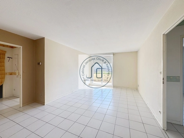 Belle appartement T2 lumineux avec terrasse et piscine à Aucamville