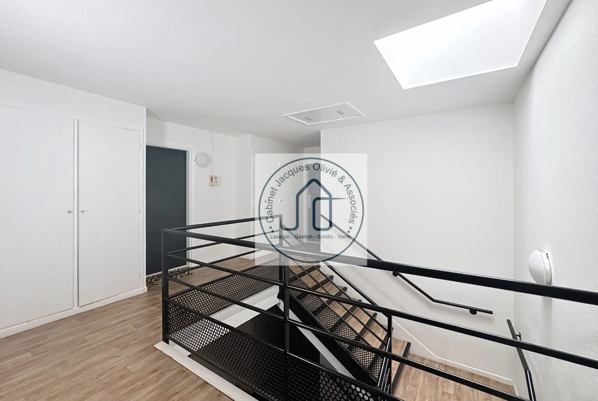 Belle appartement T2 lumineux avec terrasse et piscine à Aucamville 