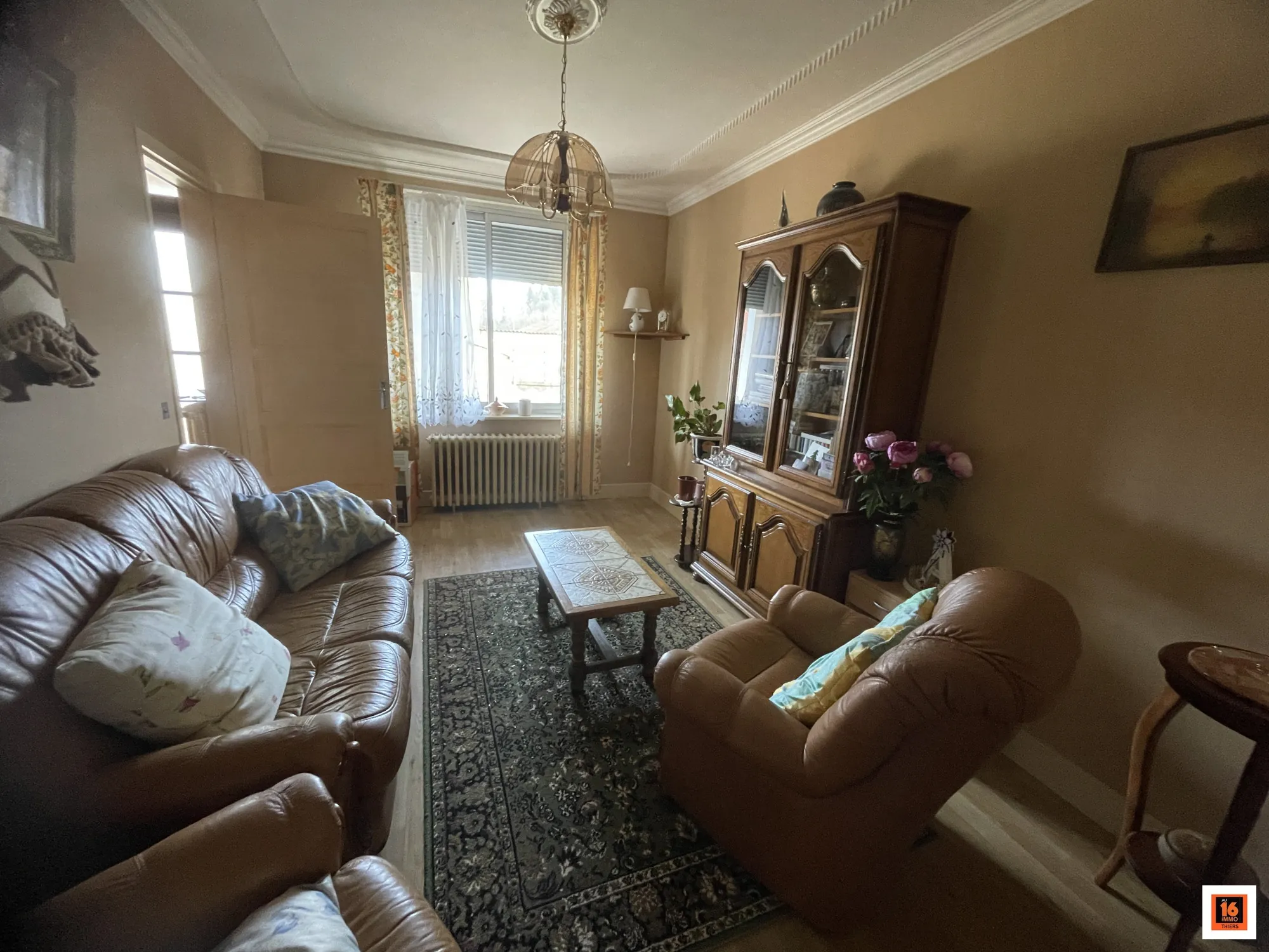 Maison individuelle à vendre à La Monnerie-le-Montel avec dépendance et jardin clos 