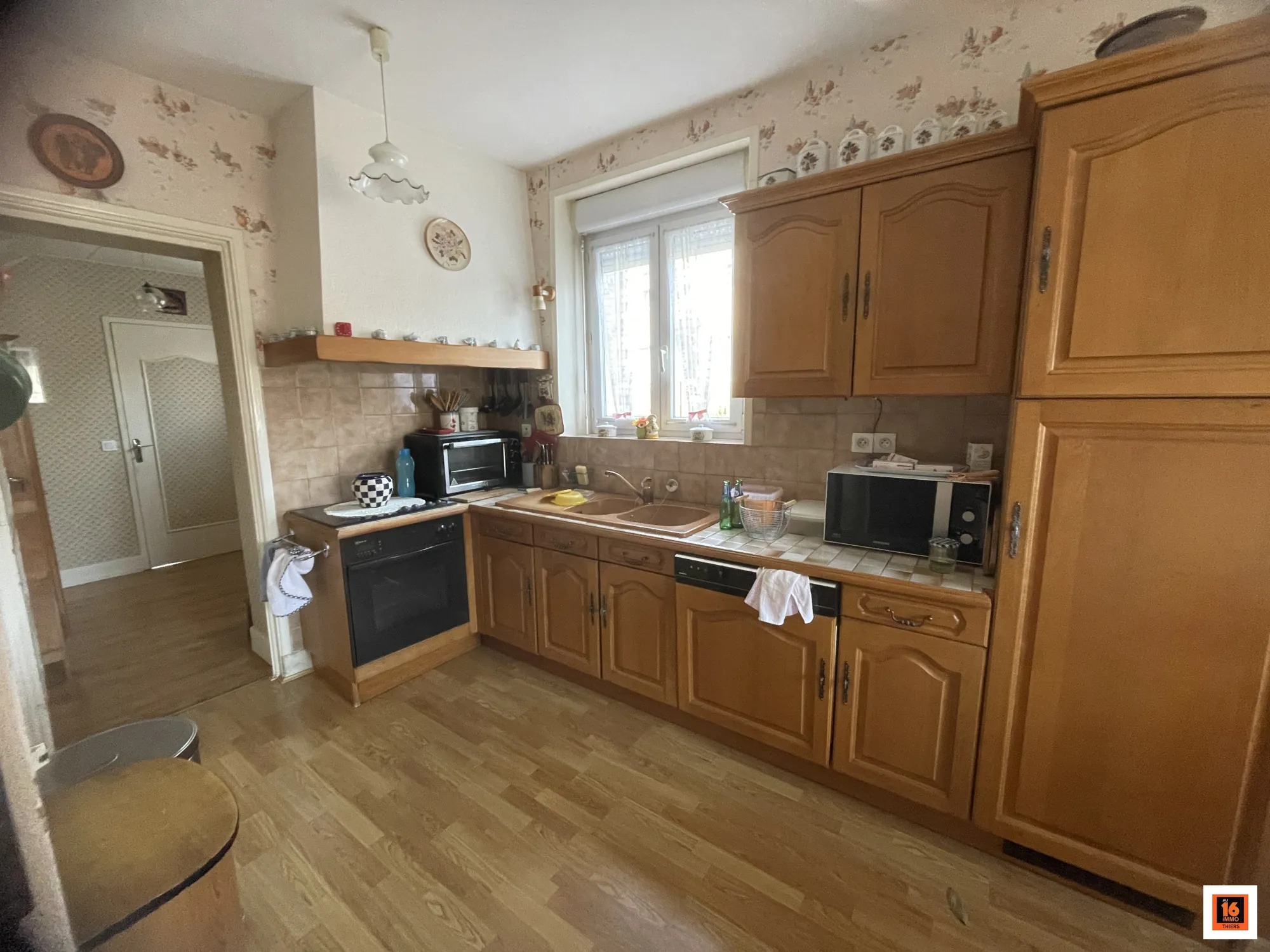 Maison individuelle à vendre à La Monnerie-le-Montel avec dépendance et jardin clos 