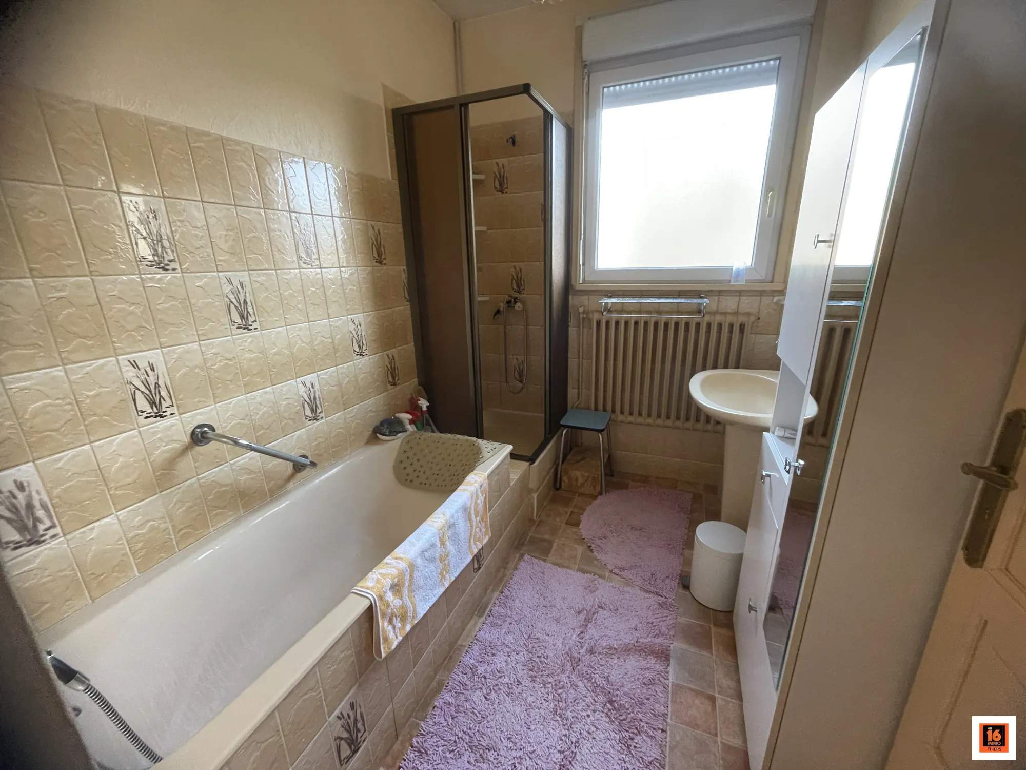 Maison individuelle à vendre à La Monnerie-le-Montel avec dépendance et jardin clos 