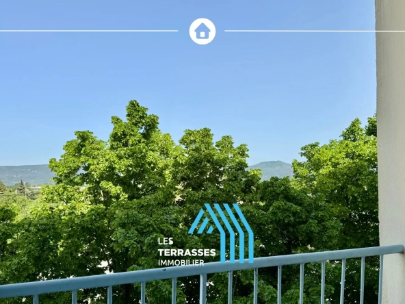 Appartement T3 rénové avec terrasse et cave à Montélimar