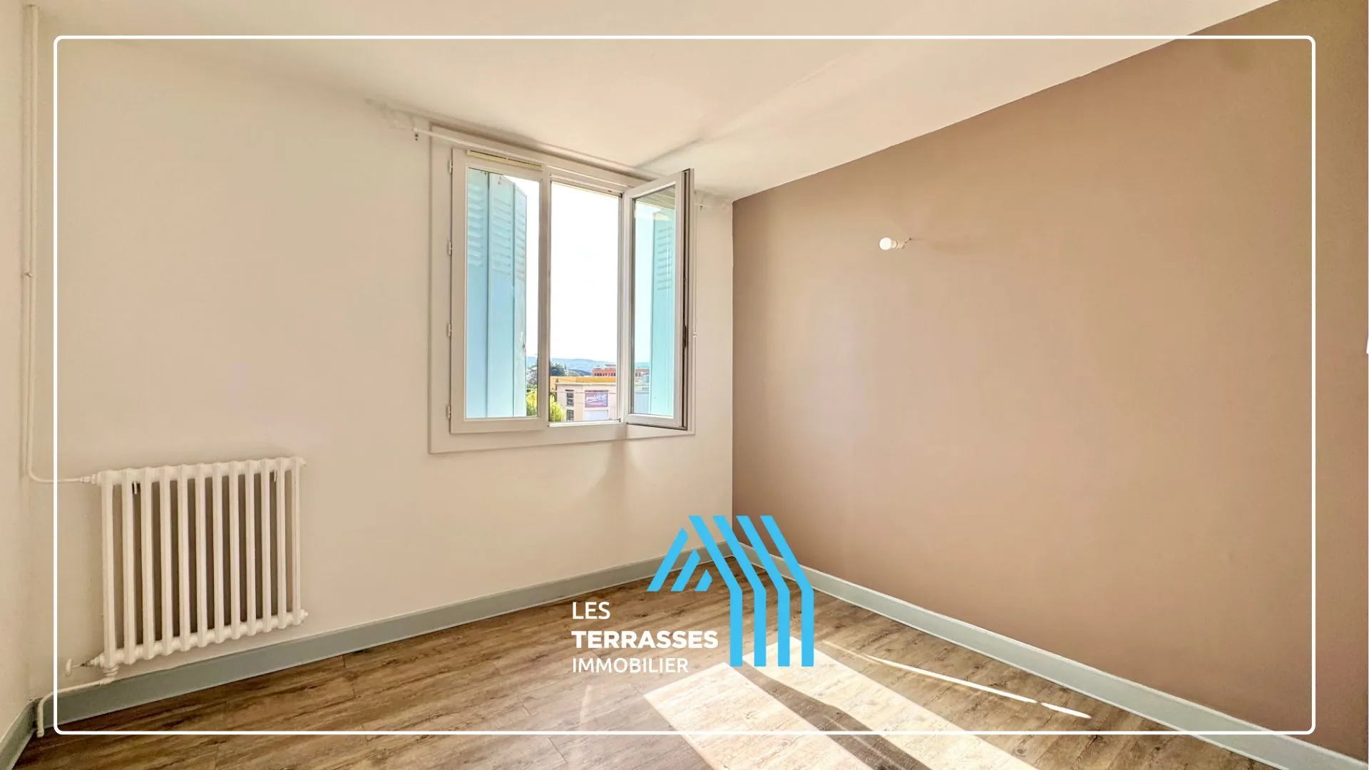Appartement T3 rénové avec terrasse et cave à Montélimar 