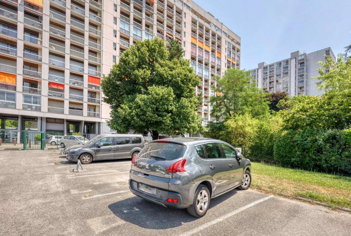 Bel appartement T5 avec garage et vue imprenable à Grenoble 