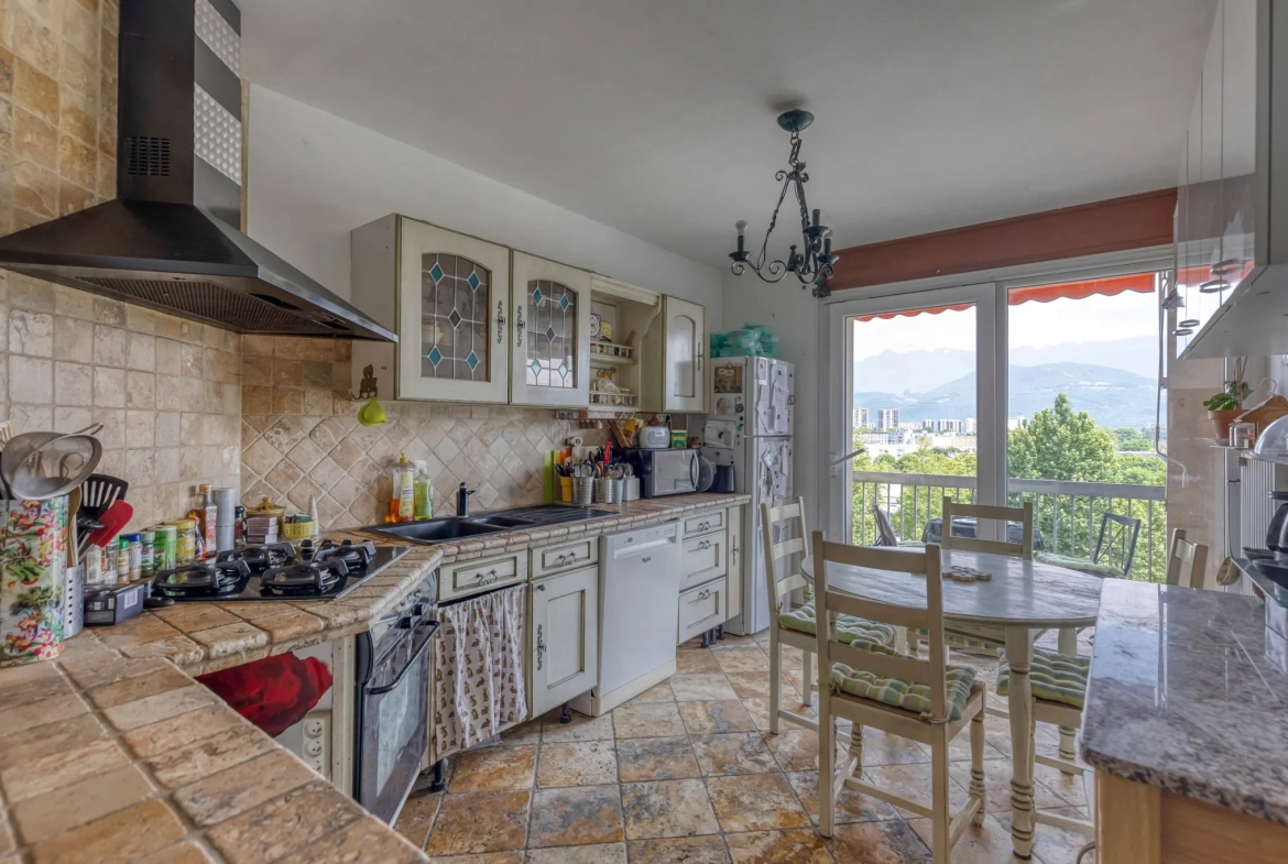 Bel appartement T5 avec garage et vue imprenable à Grenoble 