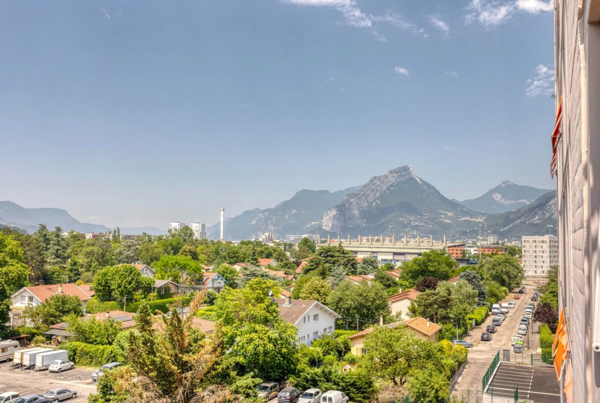 Bel appartement T5 avec garage et vue imprenable à Grenoble 