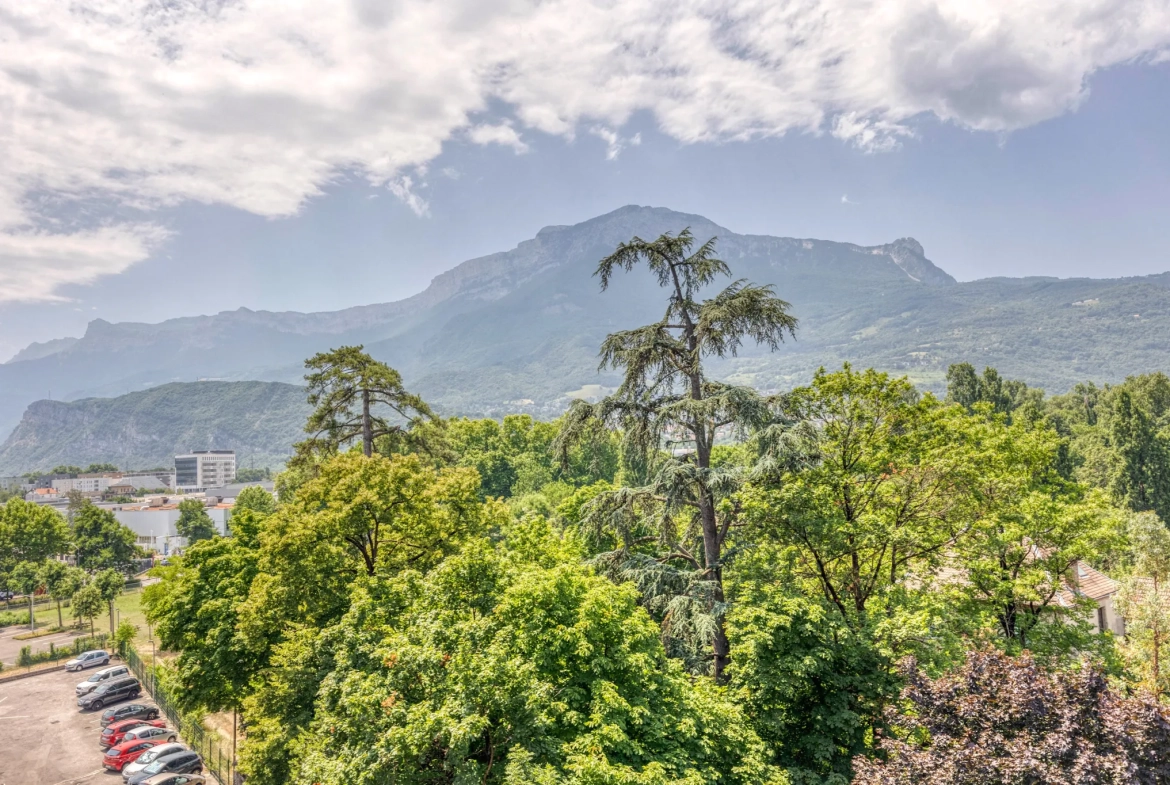 Bel appartement T5 avec garage et vue imprenable à Grenoble 