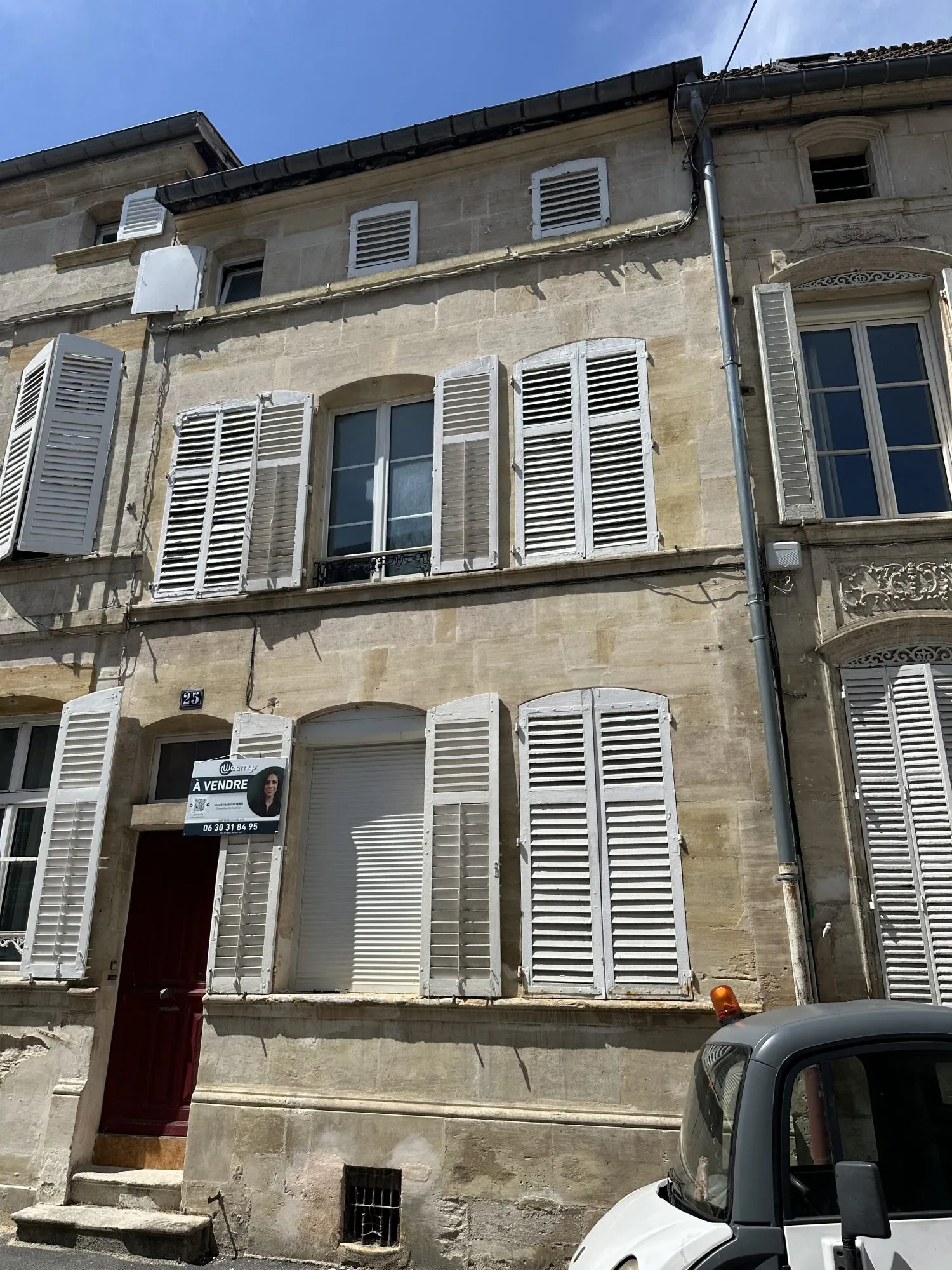 Maison de ville avec cave voûtée et garage à Bar-le-Duc - Investissement ou résidence 