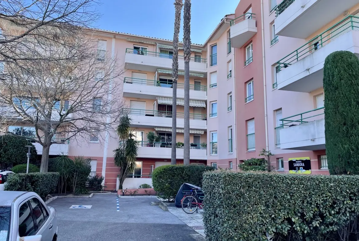 Studio lumineux avec balcon et parking à Saint-Raphaël, Résidence Le Sambora 