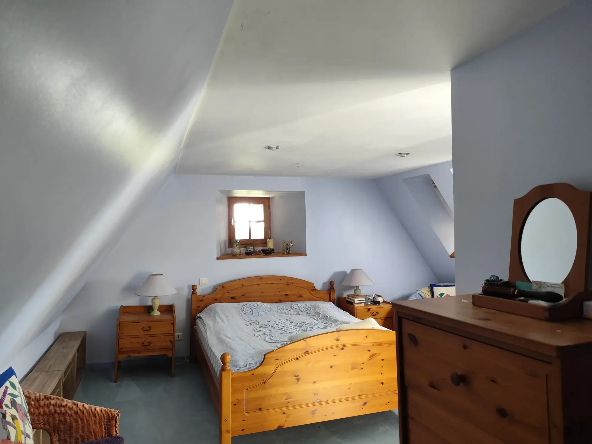 Maison en pierre pleine de charme à Estivals avec terrasses et dépendances 