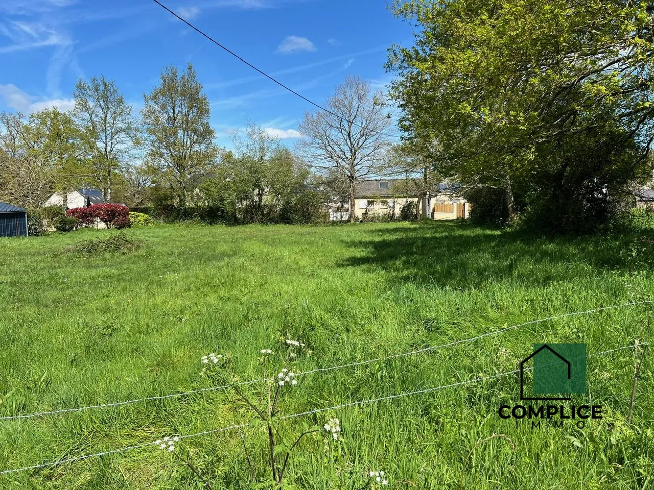 Terrain à vendre à Vigneux-de-Bretagne en zone UH, idéal pour construction 