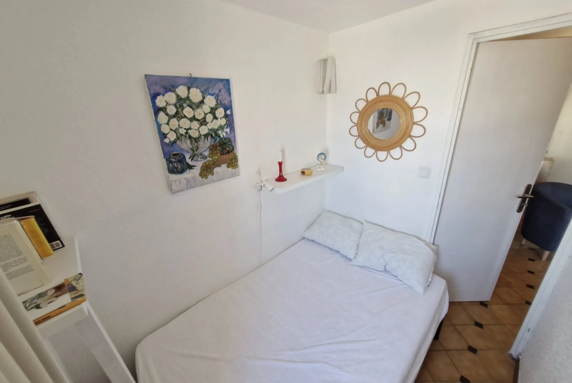 Studio cabine à vendre à Port Leucate proche plage avec parking privé 