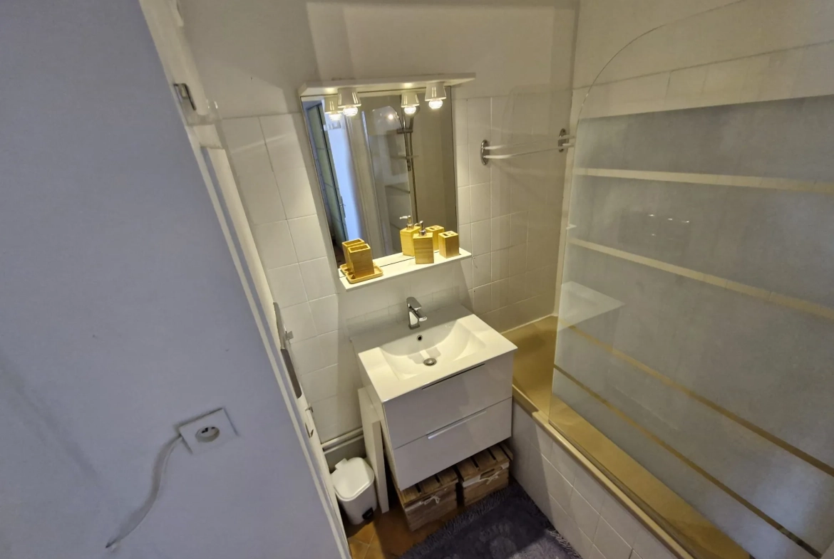 Studio cabine à vendre à Port Leucate proche plage avec parking privé 