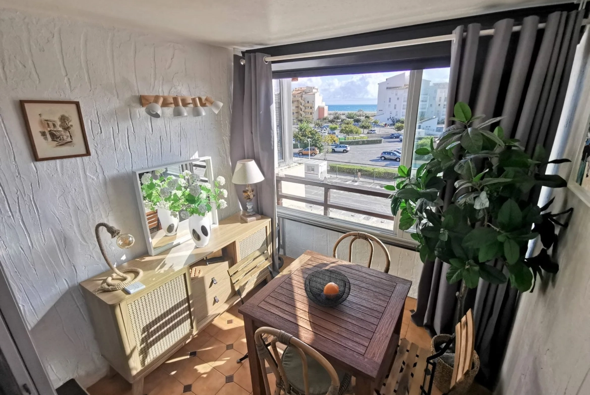 Studio cabine à vendre à Port Leucate proche plage avec parking privé 