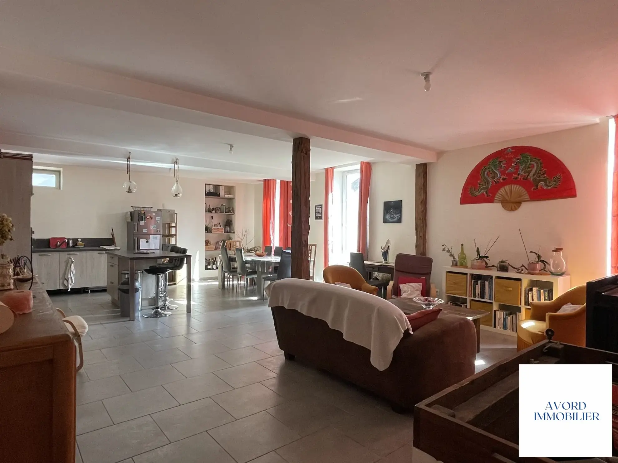 Maison à vendre à VILLEQUIERS avec garage et jardin - Charme du XIXe siècle 