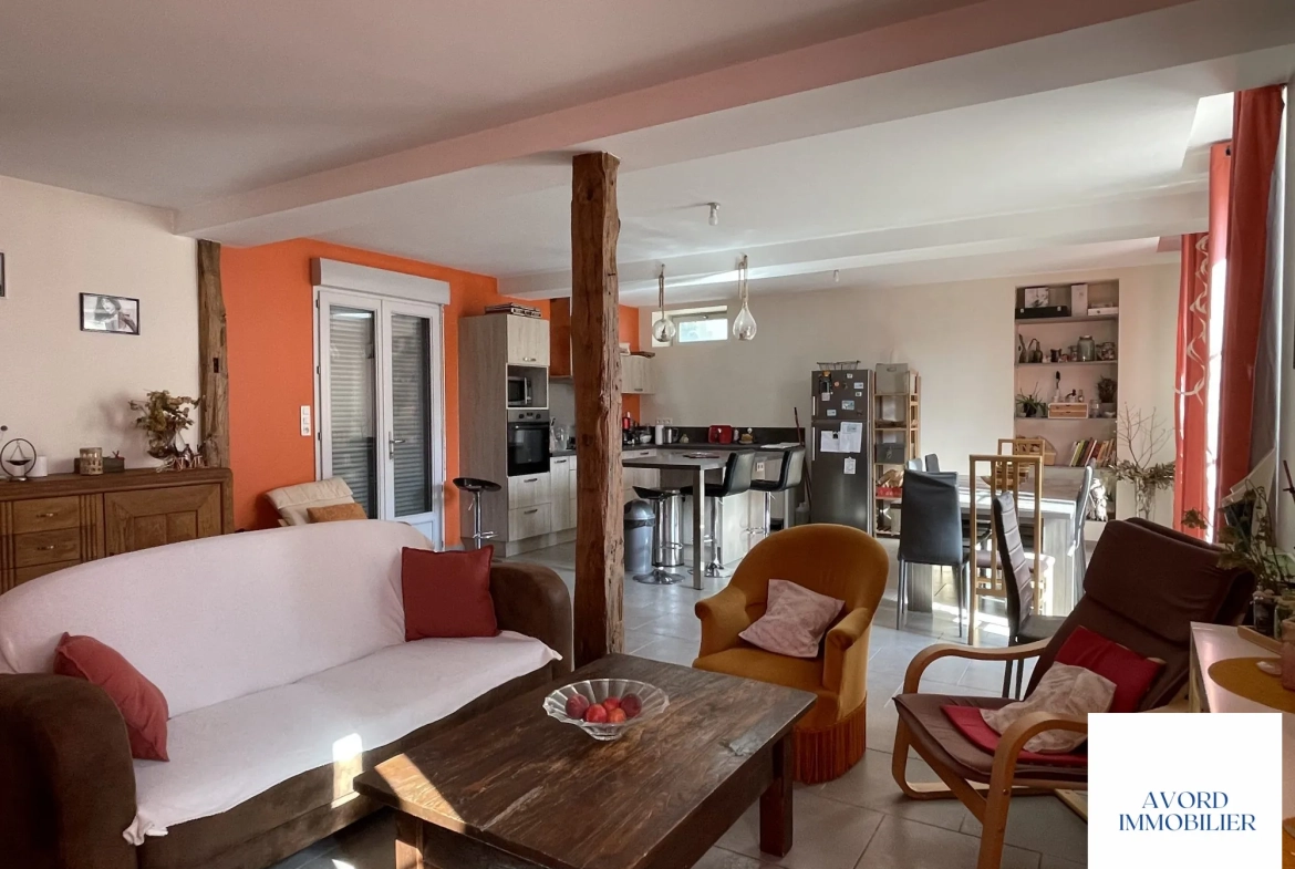 Maison à vendre à VILLEQUIERS avec garage et jardin - Charme du XIXe siècle 
